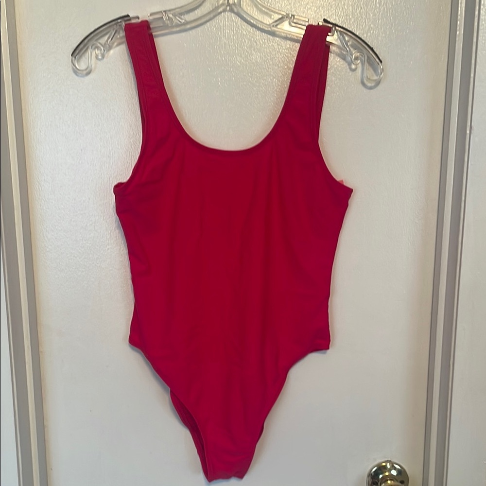 Uncommon Sense Women’s Raspberry One-Piece Swimsuit (size M) NWT